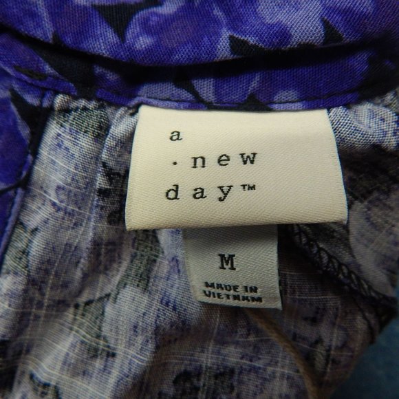 A New Day Women High Neck Tie Back  Top Size M - Picture 8 of 9
